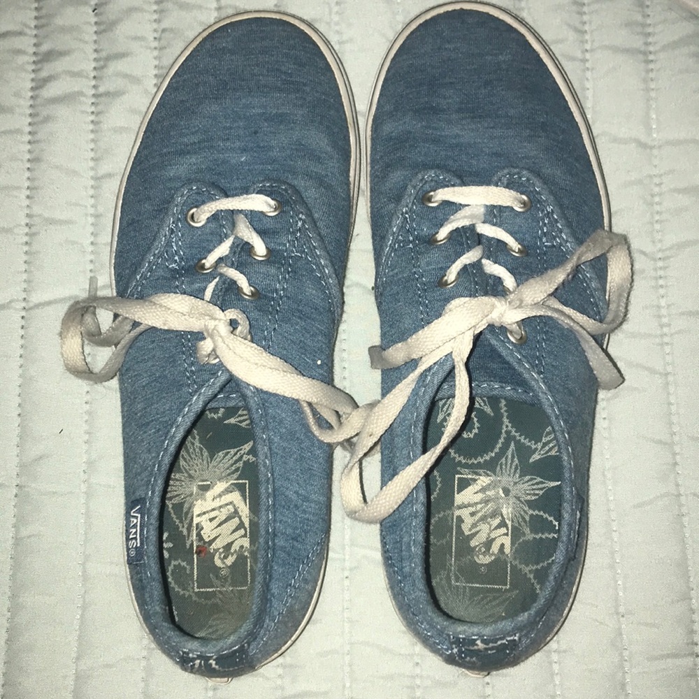 super cute vans!